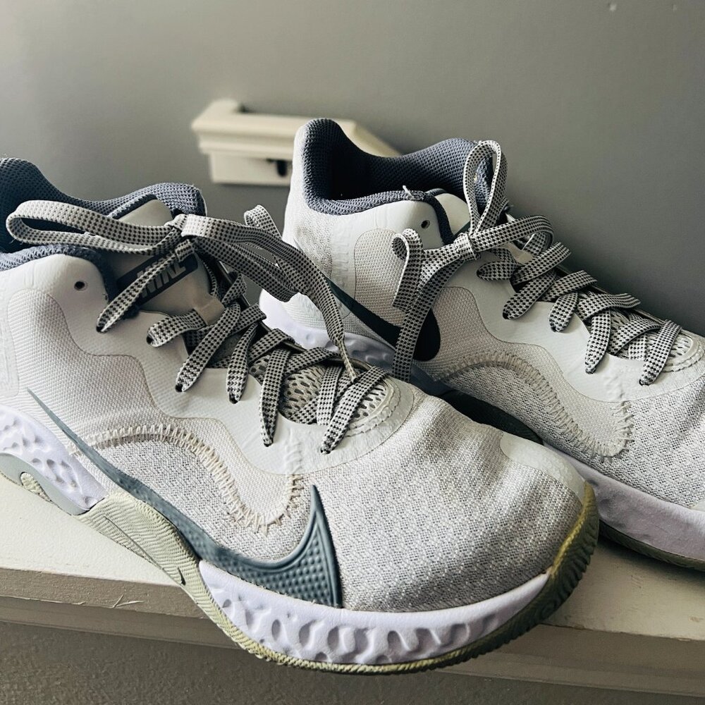 🖤 Nike Renew Elevate Basketball Sneakers – Women’s 7.5